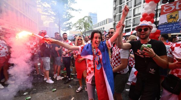 18.06.2023.,Rotterdam, Nizozemska - Navijacko ozracje u centru grada uoci vecerasnje utakmice finala Lige nacija izmedju Hrvatske i Spanjolske Photo: Marko Lukunic/PIXSELL