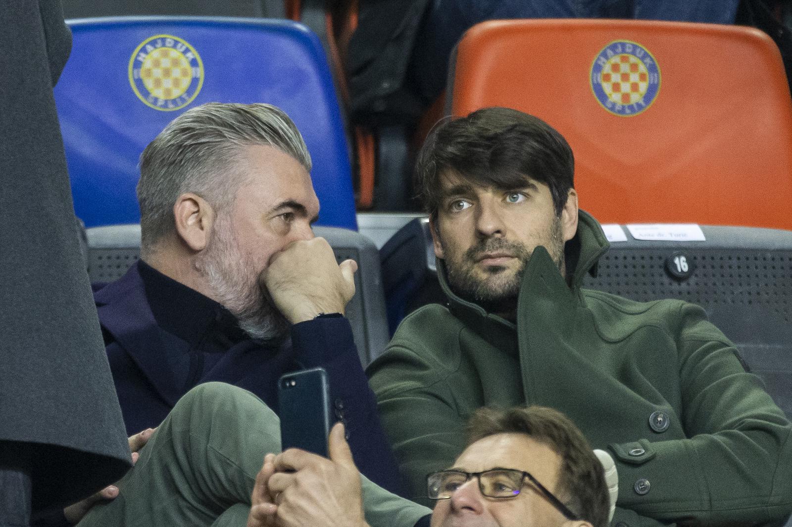 19.12.2021., stadion Poljud, Split - Hrvatski Telekom Prva liga, 20. kolo, HNK Hajduk - NK Osijek. Stipe Pletikosa, Vedran Corluka   Photo: Miroslav Lelas/PIXSELL