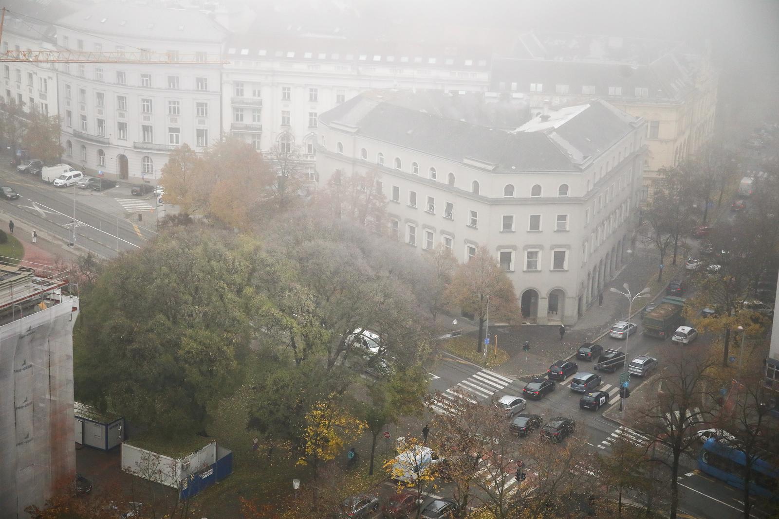 21.11.2024.  Zagreb - Maglovito jutro iznad grada  Photo: Emica Elvedji/PIXSELL