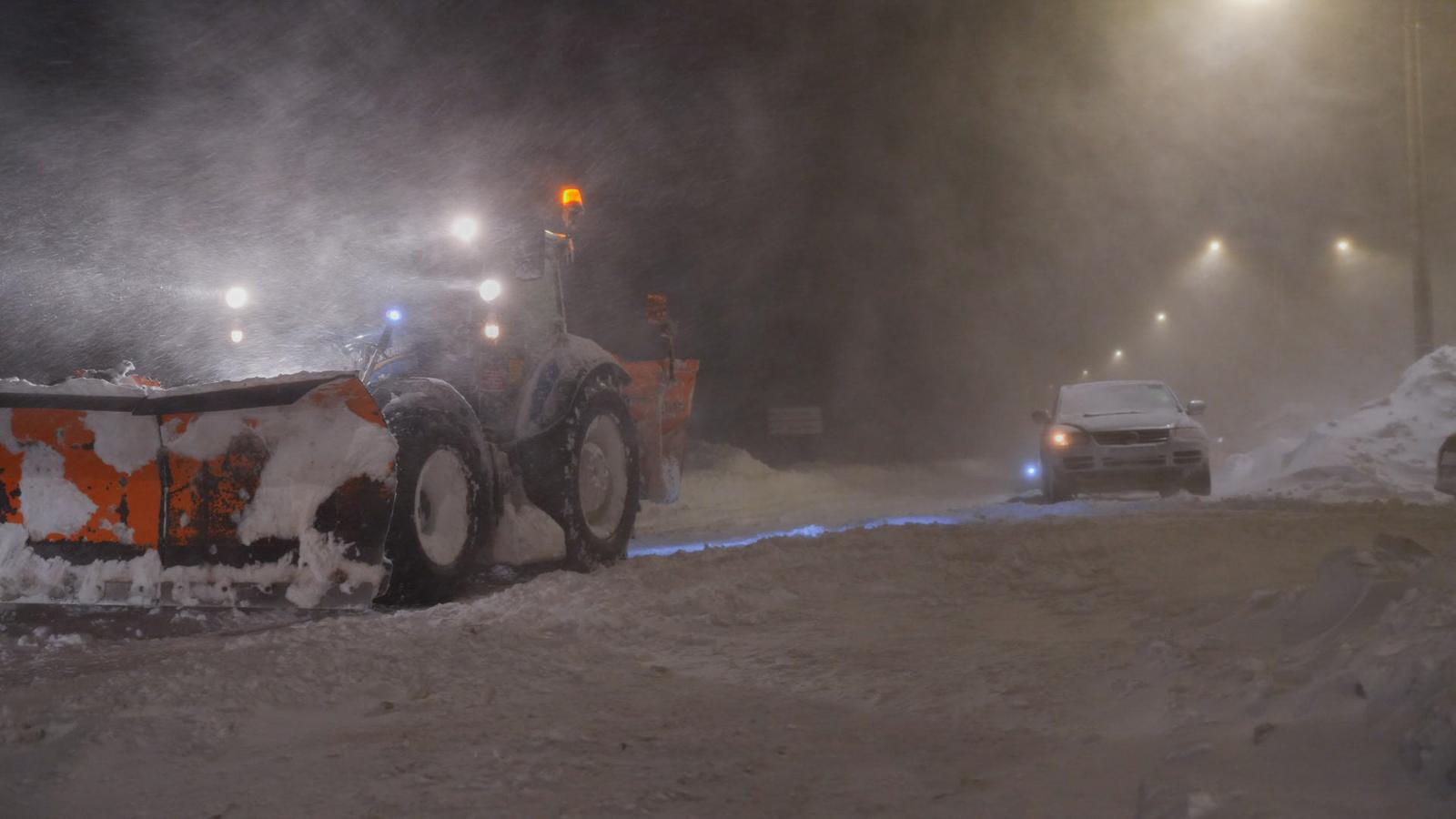 23.12.2024., Udbina, Macola - Snjezna oluja zahvatila je Liku i napravila kaos oko izletista Macola.  Photo: Fran Rubil/PIXSELL