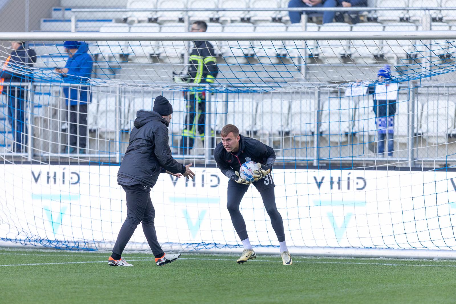 24.11.2024., stadion Opus Arena, Osijek - SuperSport HNL, 14. kolo, NK Osijek - HNK Hajduk. Marko Malenica Photo: Borna Jaksic/PIXSELL