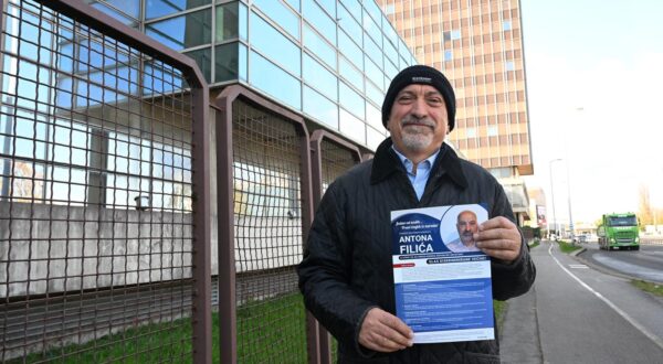 i26.11.24., Zagreb - Anton Filic povodom svoje predsjednicke kandidature odrzao je konferenciju za medije ispred zgrade Vjesnika. Photo: Davorin Visnjic/PIXSELL