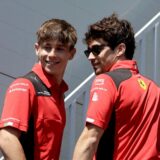 FILE PHOTO: Formula One F1 - Azerbaijan Grand Prix - Baku City Circuit, Baku, Azerbaijan - April 27, 2023 Ferrari's Charles Leclerc with his brother Arthur Leclerc ahead of the Grand Prix REUTERS/Leonhard Foeger/File Photo Photo: LEONHARD FOEGER/REUTERS