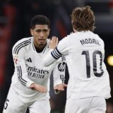 Soccer Football - LaLiga - Athletic Bilbao v Real Madrid - San Mames, Bilbao, Spain - December 4, 2024 Real Madrid's Jude Bellingham celebrates scoring their first goal with Luka Modric REUTERS/Vincent West Photo: VINCENT WEST/REUTERS