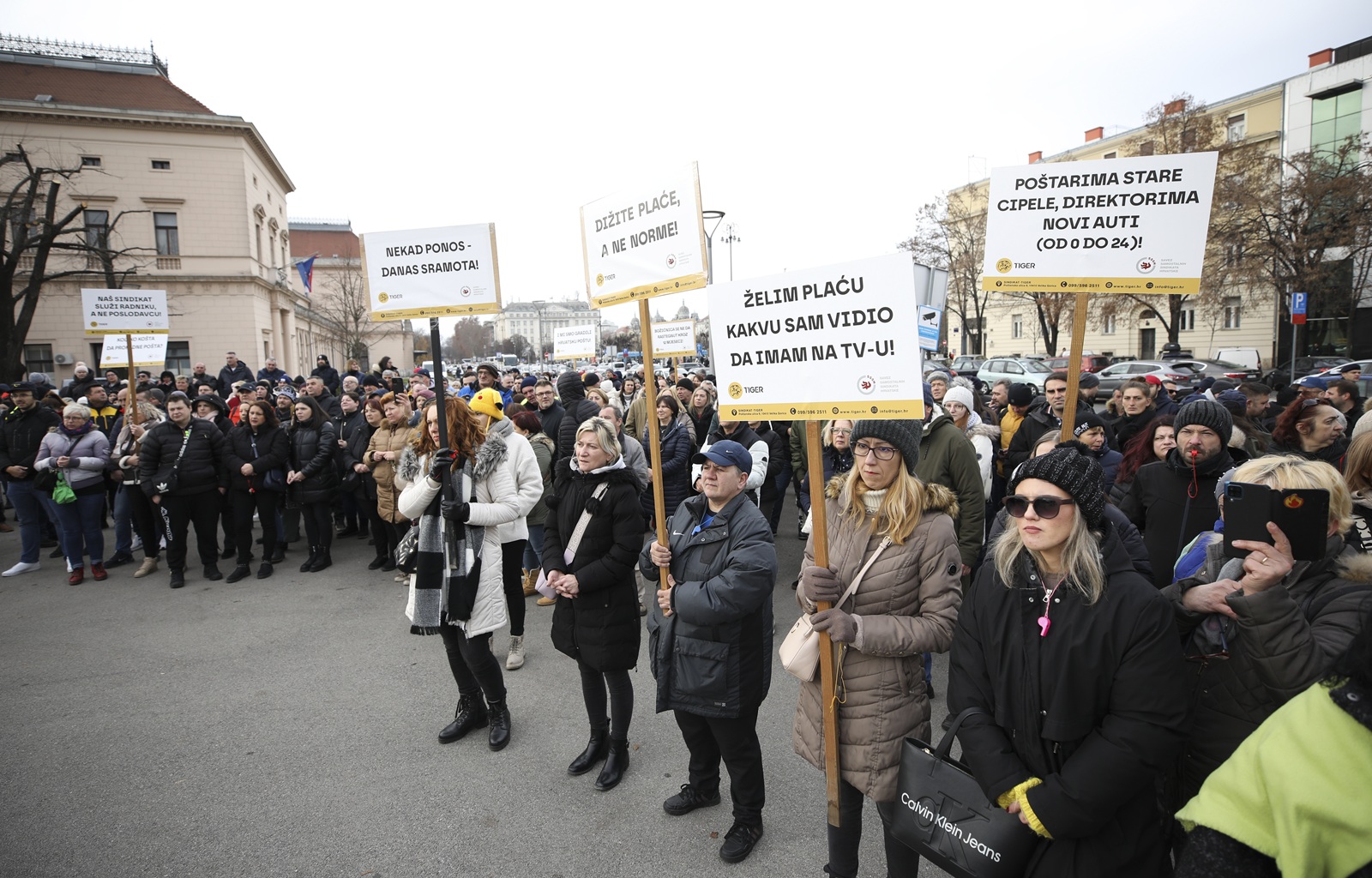 Zagreb, 08.12.2024 - Sindikat - Tiger, jedan od sindikata unutar Hrvatske pošte organizirao je prosvjed "Zajedno za veće plaće". 
foto HINA/ Lana SLIVAR DOMINIĆ/ lsd