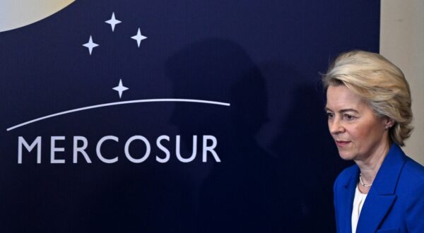 European Commission President Ursula von der Leyen arrives for the LXV Mercosur Summit in Montevideo on December 6, 2024. Mercosur and the European Union have concluded "negotiations for a free trade agreement," European Commission President Ursula von der Leyen announced in Montevideo on December 6.,Image: 943641443, License: Rights-managed, Restrictions: , Model Release: no, Credit line: Eitan ABRAMOVICH / AFP / Profimedia