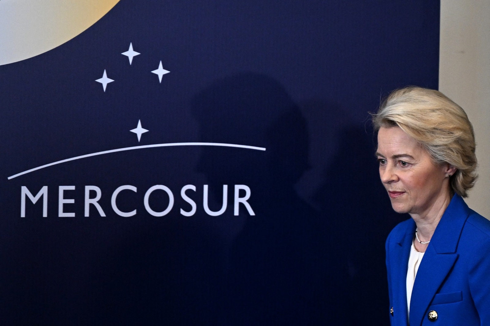 European Commission President Ursula von der Leyen arrives for the LXV Mercosur Summit in Montevideo on December 6, 2024. Mercosur and the European Union have concluded "negotiations for a free trade agreement," European Commission President Ursula von der Leyen announced in Montevideo on December 6.,Image: 943641443, License: Rights-managed, Restrictions: , Model Release: no, Credit line: Eitan ABRAMOVICH / AFP / Profimedia