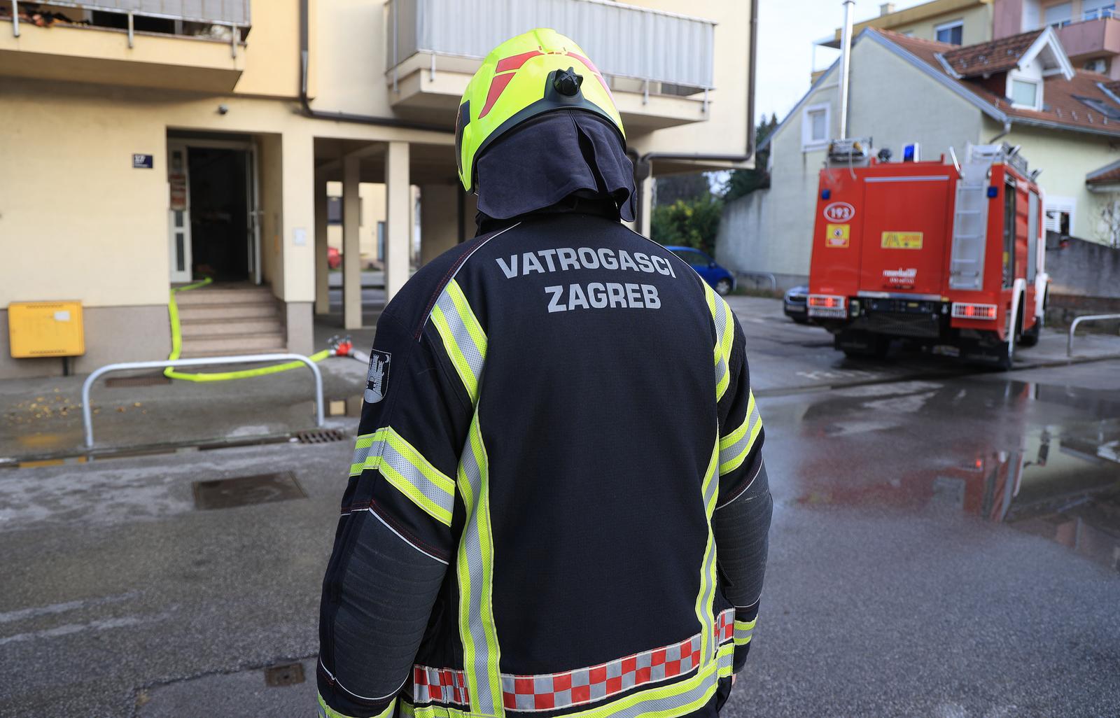 18.12.2024., Zagreb - U pozaru stana u ulici Ivana Rogica u naselju Kajzerica jedna je osoba smrtno stradala. Photo: Marko Prpic/PIXSELL