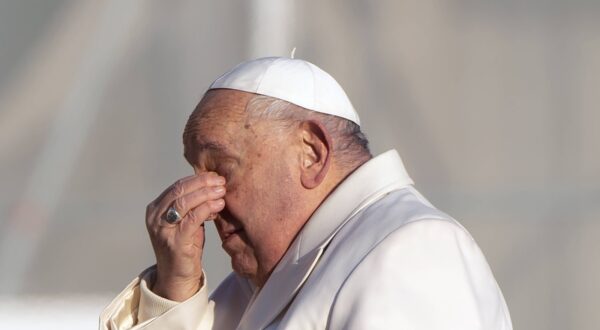 **NO LIBRI** Italy, Rome, Vatican, 2024/12/4.Pope Francis during the weekly general audience at St Peter'''''''''s square in The Vatican. Photograph by ALESSIA GIULIANI  / Catholic Press Photo-Catholic Press Photo / ipa-agency.net - //IPAPRESSITALY_IPA_Agency_IPA52108253/Credit:Alessia Giuliani/IPA/SIPA/2412050837,Image: 943168842, License: Rights-managed, Restrictions: , Model Release: no, Credit line: Alessia Giuliani/IPA / Sipa Press / Profimedia