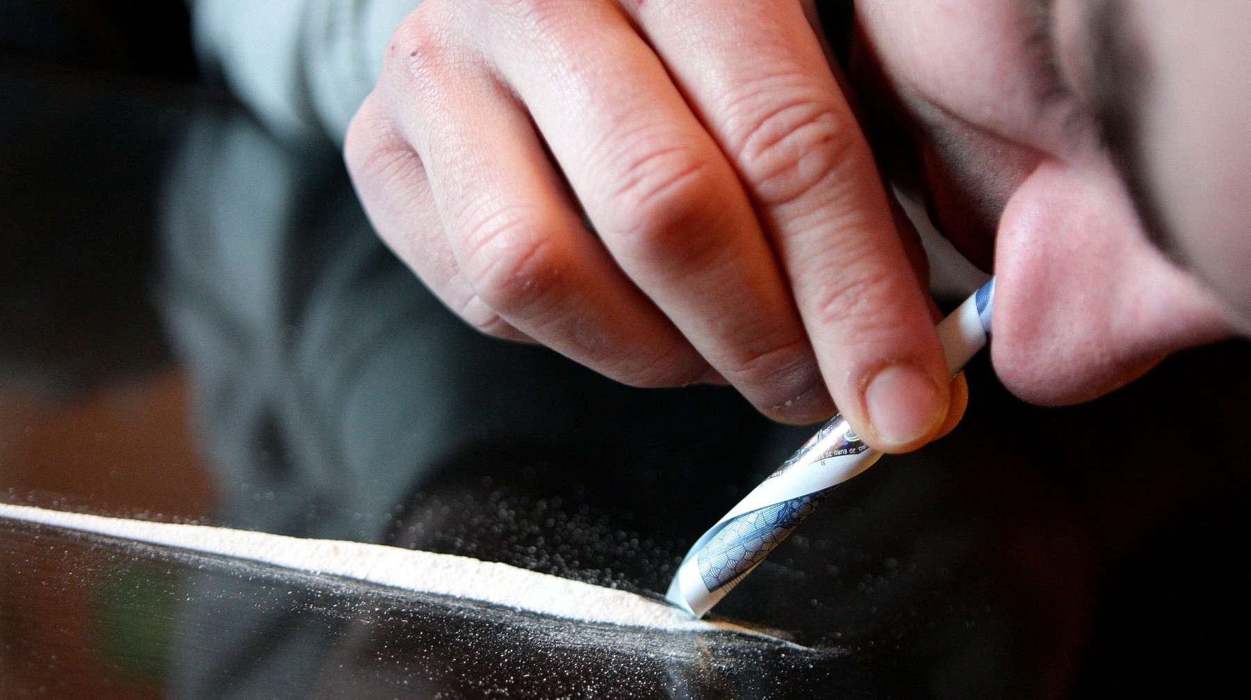 Cocaine addict snuffing cocaine (photo dated 24 June 2009; Asked scene). The rave scene in Austria is on the upswing. About one in ten young people aged 15 to 25 feels part of it.,Image: 346011748, License: Rights-managed, Restrictions: AUSTRIA OUT, GERMANY OUT, SWITZERLAND OUT, UK OUT
SOUTH TYROL OUT, Model Release: no, Credit line: Helmut Fohringer / AFP / Profimedia