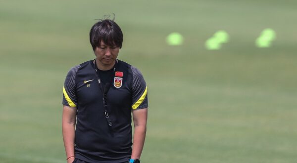 China's head coach Li Tie takes part in a training session with members of the Chinese national football team in Shanghai on May 25, 2020.,Image: 522093699, License: Rights-managed, Restrictions: China OUT, Model Release: no, Credit line: STR / AFP / Profimedia