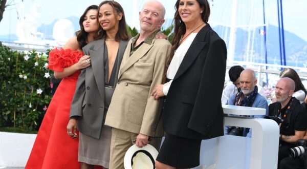 Cannes, FRANCE  - "Emilia Perez" Photocall - The 77th Annual Cannes Film Festival

BACKGRID UK 19 MAY 2024,Image: 879926134, License: Rights-managed, Restrictions: RIGHTS: WORLDWIDE EXCEPT IN ITALY,Set Photo Stock Archive Cannes Festival 2024, Model Release: no, Pictured: Selena Gomez, Zoe Saldana, Jacques Audiard, Karla Sofía, Credit line: Newspress / BACKGRID / Backgrid UK / Profimedia