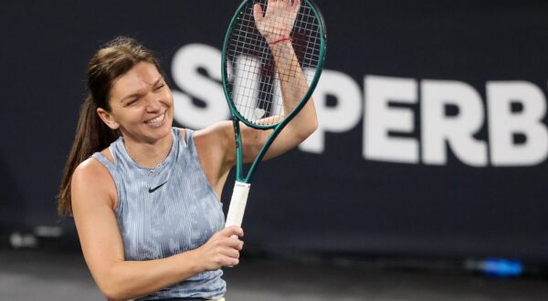 Romania's Simona Halep reacts during an exhibition tennis match at the 5th edition of the Sports Festival organized at the BT Arena in Cluj Napoca, Romania on June 15, 2024.,Image: 881909204, License: Rights-managed, Restrictions: , Model Release: no, Credit line: Simion Sebastian Tataru / AFP / Profimedia