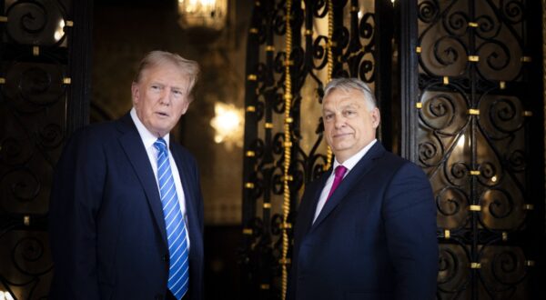 In this handout photograph taken and released by the Hungarian Prime Minister's Office on July 11, 2024, Hungary's Prime Minister Viktor Orban (R) poses with former US president Donald Trump at Trump's estate in Mar-a-Lago in Palm Beach, Florida. 
 Hungary's Prime Minister Viktor Orban flew to Florida on July 11, 2024, to meet with former US President Donald Trump after the end of the NATO summit in Washington D.C.,Image: 889203948, License: Rights-managed, Restrictions: RESTRICTED TO EDITORIAL USE - MANDATORY CREDIT "AFP PHOTO /Hungary's Prime Minister's Office/Miniszterelnöki Sajtóiroda " - NO MARKETING NO ADVERTISING CAMPAIGNS - DISTRIBUTED AS A SERVICE TO CLIENTS, ***
HANDOUT image or SOCIAL MEDIA IMAGE or FILMSTILL for EDITORIAL USE ONLY! * Please note: Fees charged by Profimedia are for the Profimedia's services only, and do not, nor are they intended to, convey to the user any ownership of Copyright or License in the material. Profimedia does not claim any ownership including but not limited to Copyright or License in the attached material. By publishing this material you (the user) expressly agree to indemnify and to hold Profimedia and its directors, shareholders and employees harmless from any loss, claims, damages, demands, expenses (including legal fees), or any causes of action or allegation against Profimedia arising out of or connected in any way with publication of the material. Profimedia does not claim any copyright or license in the attached materials. Any downloading fees charged by Profimedia are for Profimedia's services only. * Handling Fee Only 
***, Model Release: no, Credit line: ZOLTAN FISCHER / AFP / Profimedia