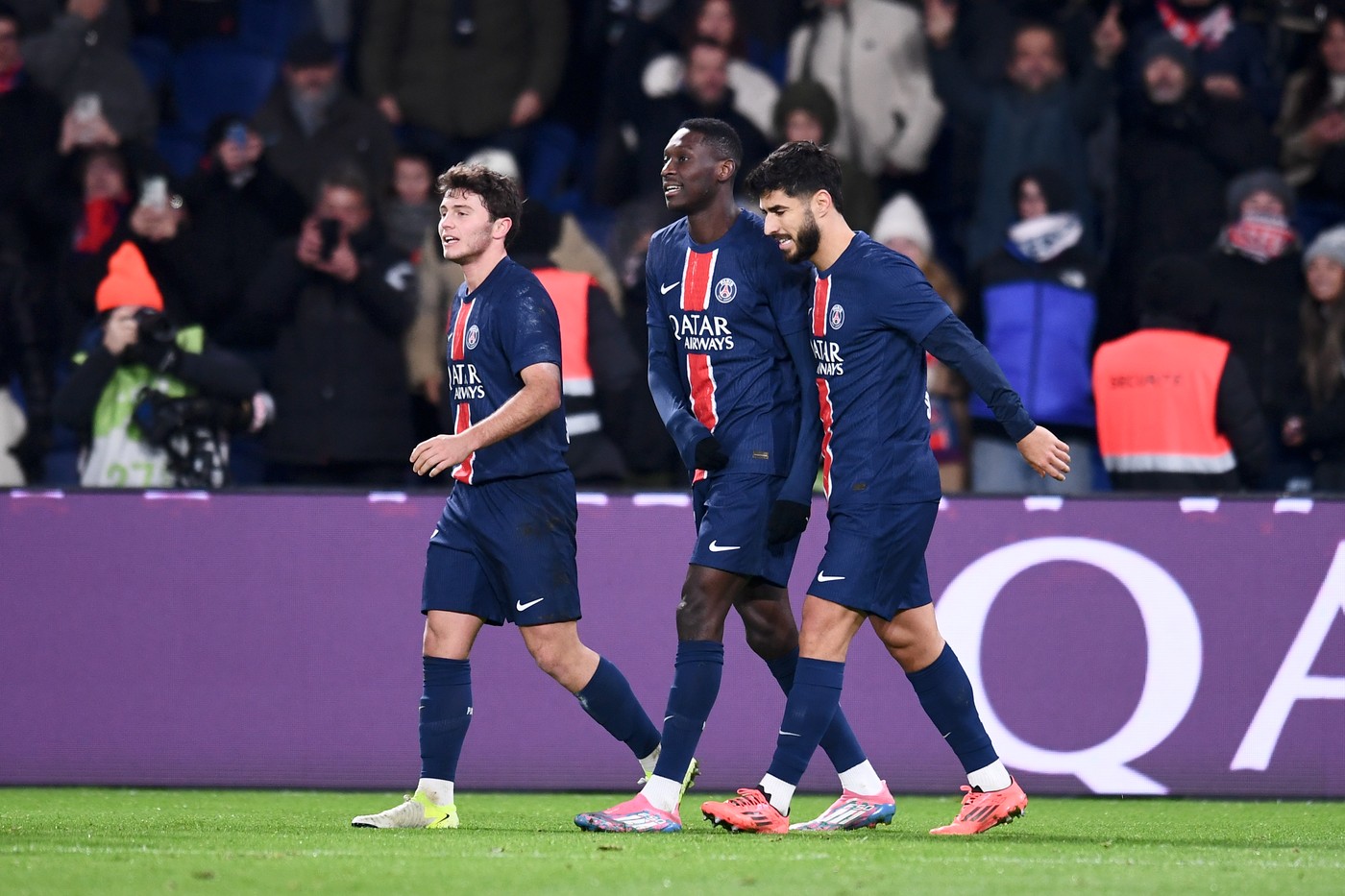 87 Joao NEVES (psg) - 23 Randal KOLO MUANI (psg) - 11 Marco ASENSIO (psg) during the Ligue 1 McDonald's match between PSG and Toulouse at Parc des Princes on November 22, 2024 in Paris, France.,Image: 937679092, License: Rights-managed, Restrictions: *** World Rights Except Belgium and France *** BELOUT FRAOUT, Model Release: no, Credit line: Icon Sport / ddp USA / Profimedia