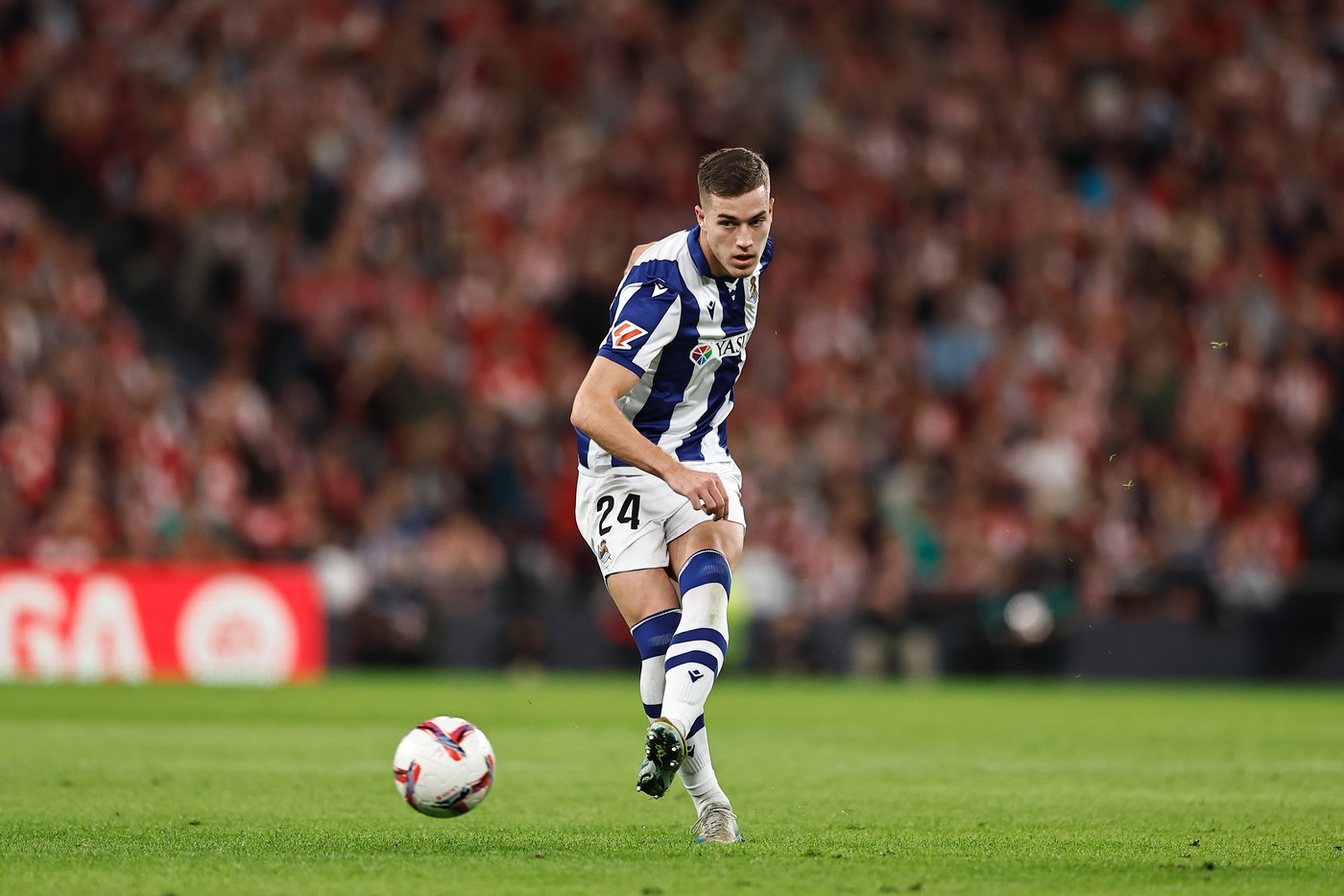 Luka Sucic (Sociedad), NOVEMBER 24, 2024 - Football / Soccer : Spanish "LaLiga EA Sports" match between Athletic Club de Bilbao 1-0 Real Sociedad at the Estadio de San Mames in Bilbao, Spain.,Image: 938739848, License: Rights-managed, Restrictions: No third party sales, Model Release: no, Credit line: Mutsu Kawamori / AFLO / Profimedia