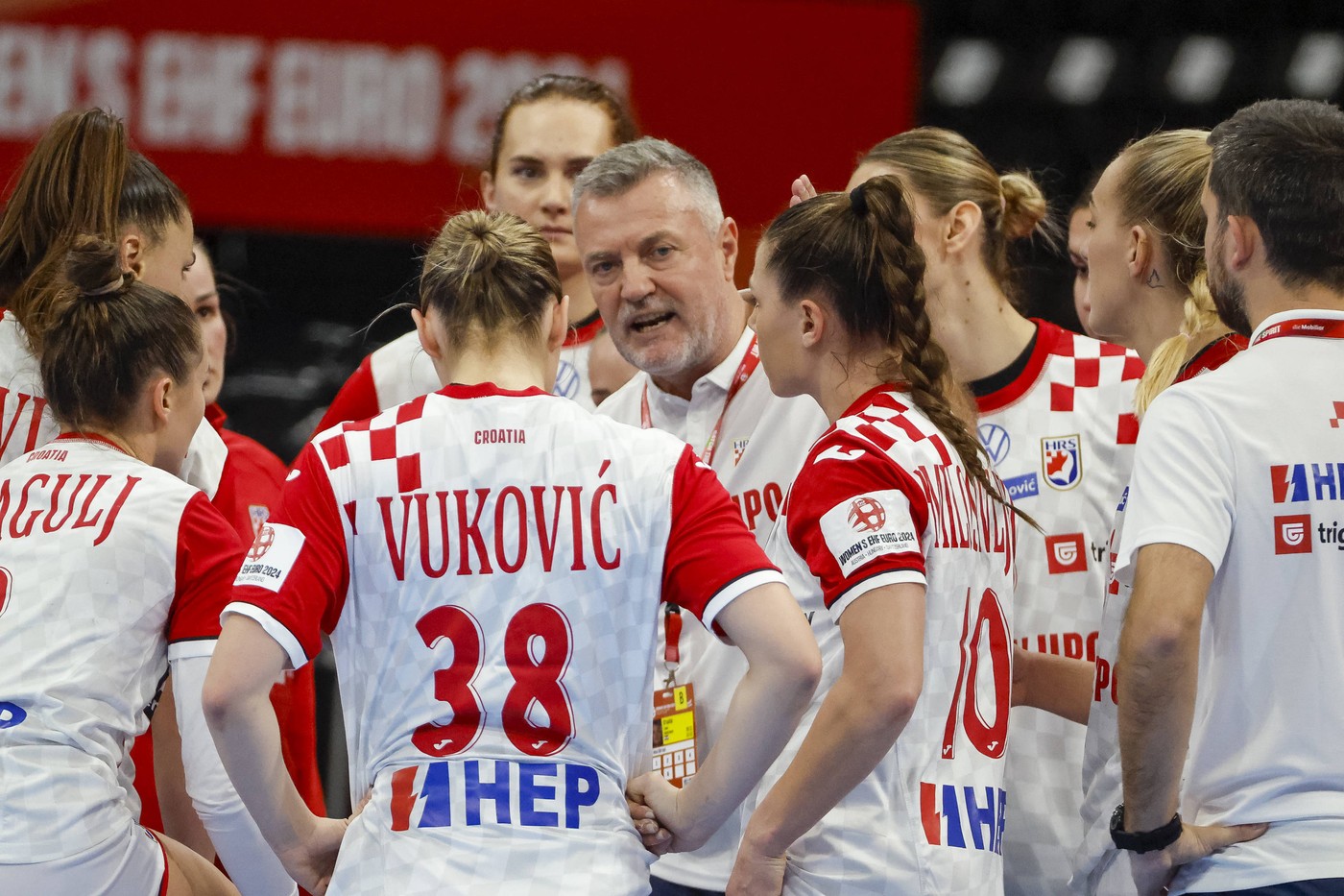 Ivica Obrvan CRO, Trainer , Handball Frauen, EHF, Europa Meisterschaft, Gruppe D, Dänemark vs. Kroatien, 29.11.2024, St. Jakobshalle, Basel, Schweiz Basel St. Jakobshalle BS Schweiz *** Ivica Obrvan CRO, Coach , Handball Women, EHF, European Championship, Group D , Denmark vs. Croatia, 29 11 2024, St Jakobshalle, Basel, Switzerland Basel St Jakobshalle BS Switzerland,Image: 941119087, License: Rights-managed, Restrictions: , Model Release: no, Credit line: Grant Hubbs / imago sportfotodienst / Profimedia