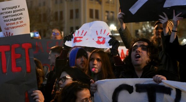 Hundreds of students gather in protest outside the Serbian presidency building in Belgrade on December 11, 2024, demanding accountability for the tragedy at the railway station in Novi Sad, and blaming the deaths on corruption and poor oversight of construction projects. Serbian President Aleksandar Vucic pledged on December 11, 2024 to publish all documents relating to works on a train station in the city of Novi Sad where a roof collapse killed 15 people last month, agreeing to an opposition demand.,Image: 945587385, License: Rights-managed, Restrictions: , Model Release: no, Credit line: OLIVER BUNIC / AFP / Profimedia