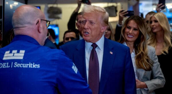 NEW YORK, NEW YORK - DECEMBER 12: President-elect Donald Trump walks onto the floor of the New York Stock Exchange (NYSE) with his wife Melania, after being named TIME’s “Person of the Year” for the second time on December 12, 2024 in New York City. Trump attended a reception and rang the opening bell on the trading floor.   Spencer Platt,Image: 945938229, License: Rights-managed, Restrictions: , Model Release: no, Credit line: SPENCER PLATT / Getty images / Profimedia