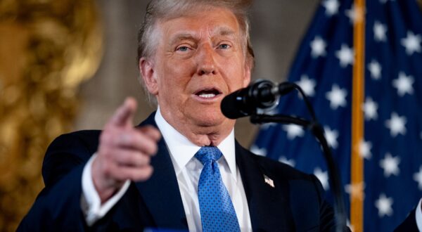 PALM BEACH, FLORIDA - DECEMBER 16: U.S. President-elect Donald Trump speaks at a news conference at Trump's Mar-a-Lago resort on December 16, 2024 in Palm Beach, Florida. In a news conference that went over an hour, Trump announced that SoftBank will invest over $100 billion in projects in the United States including 100,000 artificial intelligence related jobs and then took questions on Syria, Israel, Ukraine, the economy, cabinet picks, and many other topics.   Andrew Harnik,Image: 947463405, License: Rights-managed, Restrictions: , Model Release: no, Credit line: Andrew Harnik / Getty images / Profimedia