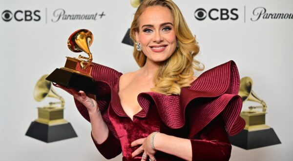 (FILES) English singer-songwriter Adele poses with the award for Best Pop Solo Performance for "Easy on Me" in the press room during the 65th Annual Grammy Awards at the Crypto.com Arena in Los Angeles on February 5, 2023. A Brazilian judge has ordered a song by British pop superstar Adele, "Million Years Ago", be pulled globally -- including on streaming services -- over an ongoing plagiarism claim by a Brazilian composer.,Image: 947511836, License: Rights-managed, Restrictions: , Model Release: no, Credit line: Frederic J. Brown / AFP / Profimedia