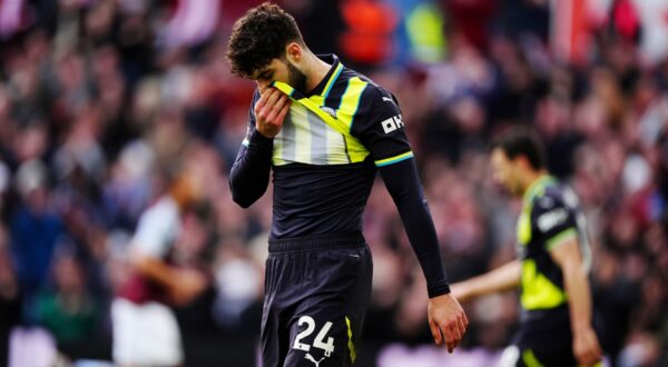 Manchester City's Josko Gvardiol reacts after Aston Villa's Jhon Duran scores the opening goal during the Premier League match at Villa Park, Birmingham. Picture date: Saturday December 21, 2024.,Image: 949055550, License: Rights-managed, Restrictions: EDITORIAL USE ONLY No use with unauthorised audio, video, data, fixture lists, club/league logos or "live" services. Online in-match use limited to 120 images, no video emulation. No use in betting, games or single club/league/player publications., Model Release: no, Credit line: Mike Egerton / PA Images / Profimedia