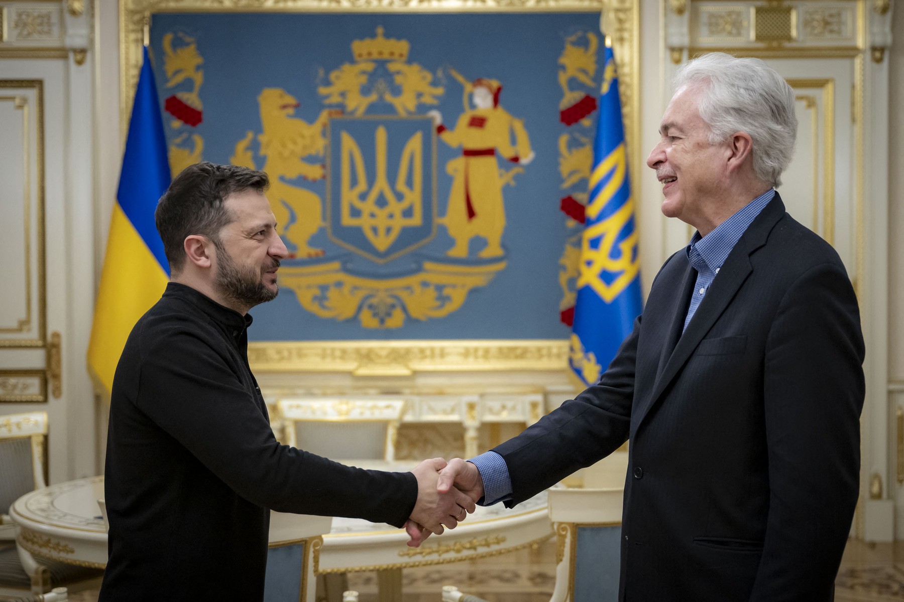 In this handout photograph taken and released by the Ukrainian Presidential Press Service on December 21, 2024, Ukraine's President Volodymyr Zelensky (L) shakes hands with CIA Director Bill Burns (R) during their meeting in Kyiv.,Image: 949097545, License: Rights-managed, Restrictions: RESTRICTED TO EDITORIAL USE - MANDATORY CREDIT "AFP PHOTO / UKRAINIAN PRESIDENTIAL PRESS SERVICE" - NO MARKETING NO ADVERTISING CAMPAIGNS - DISTRIBUTED AS A SERVICE TO CLIENTS, ***
HANDOUT image or SOCIAL MEDIA IMAGE or FILMSTILL for EDITORIAL USE ONLY! * Please note: Fees charged by Profimedia are for the Profimedia's services only, and do not, nor are they intended to, convey to the user any ownership of Copyright or License in the material. Profimedia does not claim any ownership including but not limited to Copyright or License in the attached material. By publishing this material you (the user) expressly agree to indemnify and to hold Profimedia and its directors, shareholders and employees harmless from any loss, claims, damages, demands, expenses (including legal fees), or any causes of action or allegation against Profimedia arising out of or connected in any way with publication of the material. Profimedia does not claim any copyright or license in the attached materials. Any downloading fees charged by Profimedia are for Profimedia's services only. * Handling Fee Only 
***, Model Release: no, Credit line: Handout / AFP / Profimedia