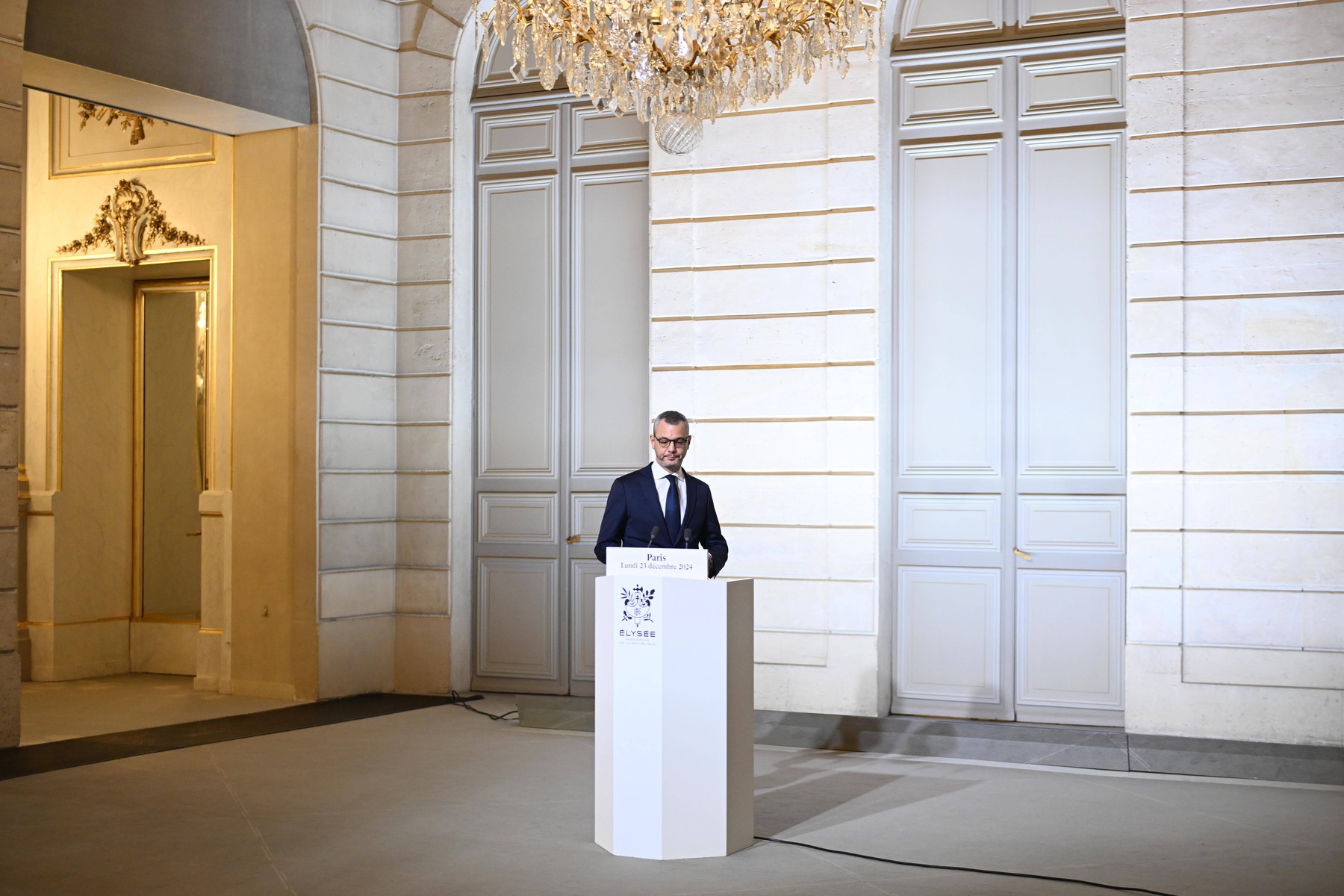 Alexis Kohler, Secretary General of the Elysee, announces the composition of Francois Bayrou 's government at the Elysee Palace. Paris,FRANCE -23/12/202//04SIPA_ACCORSINI0194/Credit:JEANNE ACCORSINI/SIPA/2412231938,Image: 949542159, License: Rights-managed, Restrictions: , Model Release: no, Credit line: JEANNE ACCORSINI / Sipa Press / Profimedia