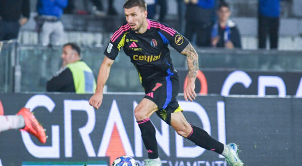 Jan Mlakar Pisa during AC Pisa vs US Catanzaro, Italian soccer Serie B match in Pisa, Italy, October 30 2024 PUBLICATIONxNOTxINxITA Copyright: xFabioxFagiolini/IPAxSportx/xipa-x/xx IPA_51147122 IPA_Agency_IPA51147122