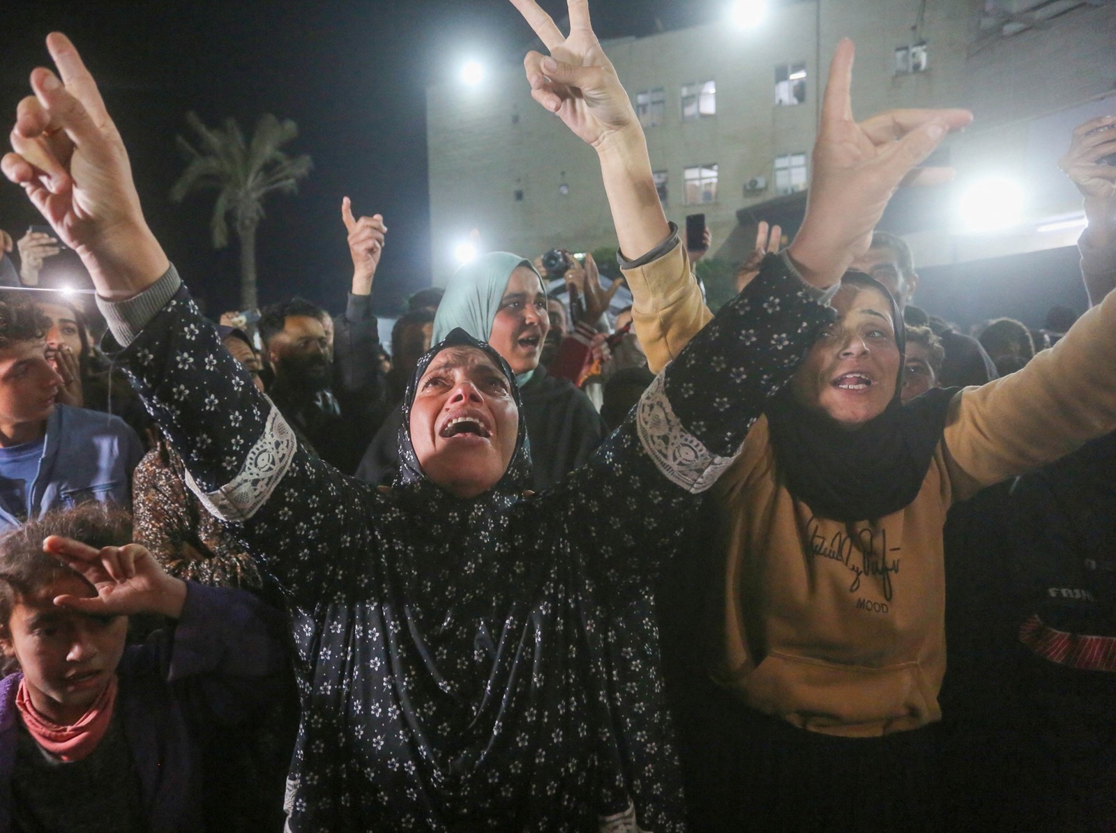 GAZA CITY, GAZA - JANUARY 15: Palestinians gather to celebrate after US President-elect Donald Trump's announcement of hostage deal, on January 15, 2025 in Deir al-Balah, Gaza. Trump on Wednesday announced a deal has been reached for hostages in Gaza amid reports that Israel and Hamas agreed to a cease-fire deal. Ashraf Amra / Anadolu,Image: 953986874, License: Rights-managed, Restrictions: , Model Release: no, Credit line: ashraf amra / AFP / Profimedia