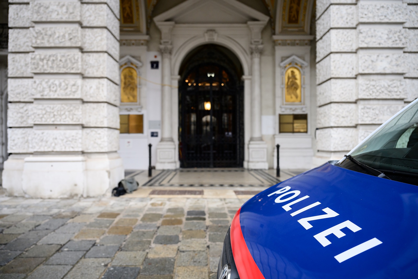 epa11811338 A police car in front of the Freedom Party of Austria (FPOe) headquarters in Vienna, Austria, 07 January 2025. The leader of the FPOe Herbert Kickl announced on 07 January that he accepted the task of forming a government, a day after the Austrian president commissioned him to hold talks with the Austrian People's Party (OeVp) about forming a federal government.  EPA/MAX SLOVENCIK