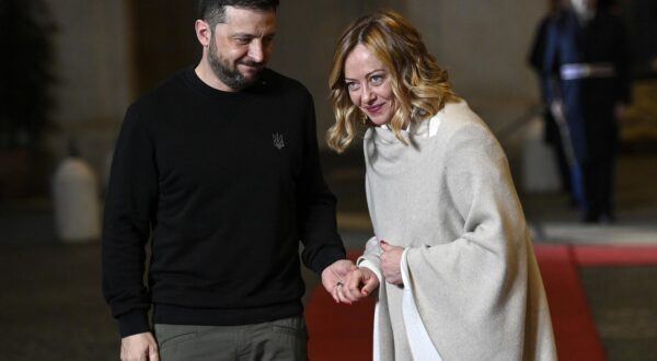 epa11815573 Italian Prime Minister Giorgia Meloni (R) welcomes Ukrainian President Volodymyr Zelensky (L) ahead of their talks at Palazzo Chigi, Rome, Italy, 09 January 2025.   EPA/RICCARDO ANTIMIANI