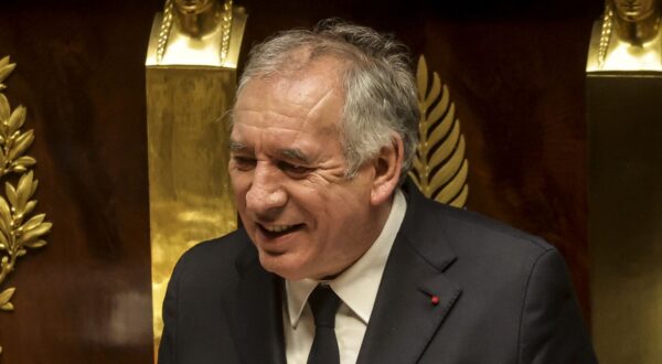 epa11824249 French Prime Minister Francois Bayrou delivers a general policy statement at the French National Assembly in Paris, France, 14 January 2025.  EPA/TERESA SUAREZ