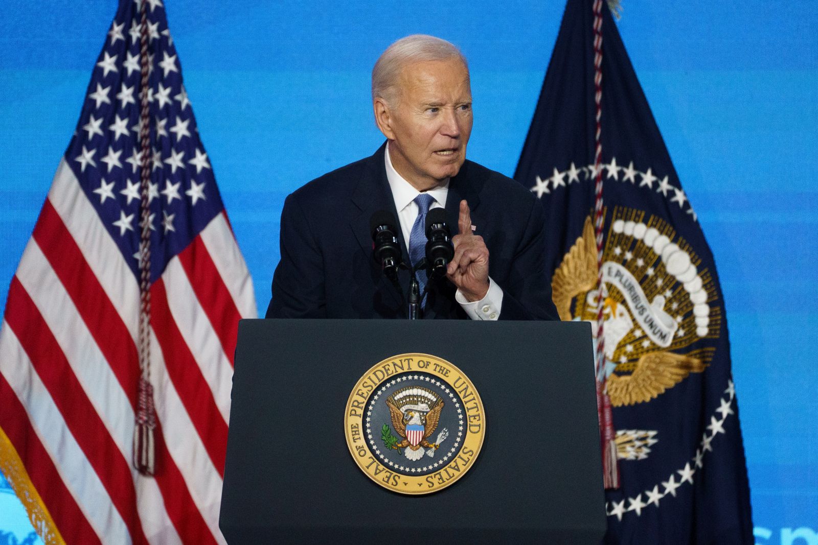 epa11831773 US President Joe Biden speaks at the US Conference of Mayors in Washington, DC, USA, 17 January 2025. The conference brings together mayors from across the United States to discuss common interests.  EPA/WILL OLIVER