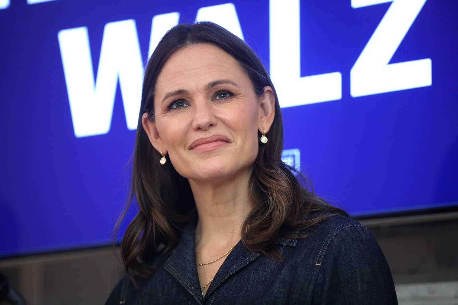 October 5, 2024, Phoenix, Arizona, USA: Actress JENNIFER GARNER speaks at a campaign event for Kamala Harris's presidential campaign in Phoenix, Arizona.,Image: 916972632, License: Rights-managed, Restrictions: , Model Release: no, Credit line: Gage Skidmore / Zuma Press / Profimedia