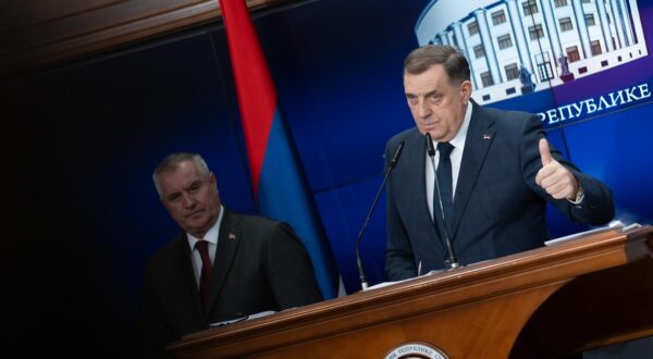 23.01.2025., Palata Republike, Banja Luka (BiH) - Predsjednik Republike Srpske Milorad Dodik odrzao je prvu konferenciju za medije nakon
9. prosinca 2024. kada je podvrgnut kirurskom zahvatu na zelucu i jednjaku. Dodik je na konferenciji pricao o tome da je RS stabilna, a najavio je donosenje rigoroznog zakona o NVO organizacijama, kao i da ce zatvoriti banke u RS koje u roku od tri mjeseca ne vrate 750 milijuna KM depozita koje su, kako je rekao, iznijele van BiH. Photo: Dejan Rakita/PIXSELL