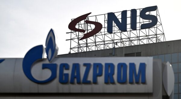 This photograph shows a sign for Naftna Industrija Srbije AD (NIS), and the company's owner OAO Gazprom Neft outside the headquarters in Belgrade, on January 8, 2025. Serbian President Aleksandar Vucic claimed that the United States and the United Kingdom were preparing to impose sanctions on the NIS oil group, Serbia's only gas supplier, of which more than 50% are owned by Russia's Gazprom Neft and Gazprom. The sanctions are expected between January 10 and 13.,Image: 952578569, License: Rights-managed, Restrictions: , Model Release: no, Credit line: OLIVER BUNIC / AFP / Profimedia