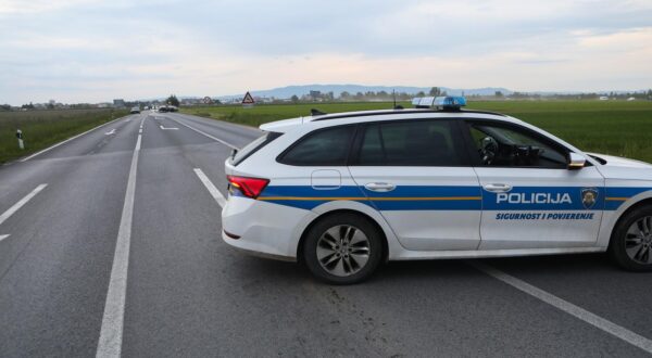 01.05.2023., Velika Gorica - U sudaru motocikla i osobnog automobila na cesti izmedju Velike Gorice i Starog Cica poginuo je vozac motocika. Photo: Zeljko Hladika/PIXSELL