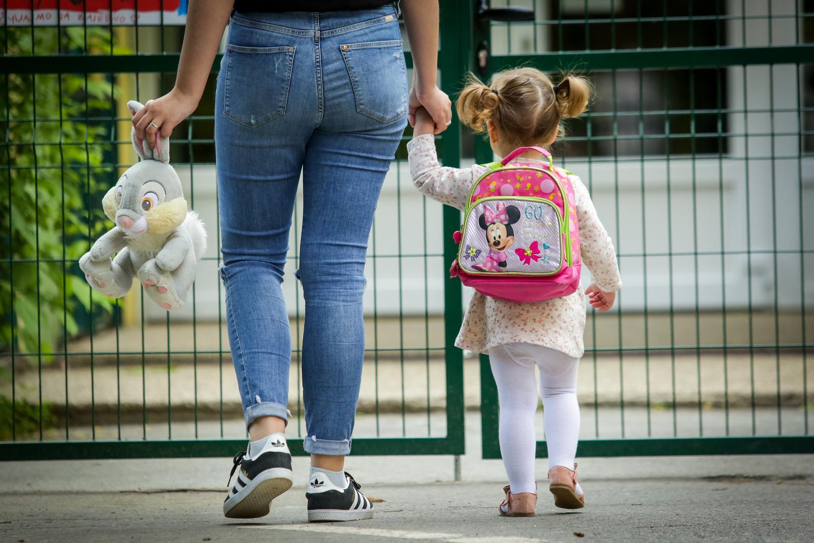 02.06.2020., Osijek - Upisi u Djecji vrtic Osijek ove godine provodili su se putem aplikacije, a u lipnju su poceli i inicijalni razgovori s roditeljima i djecom.rPhoto: Dubravka Petric/PIXSELLr