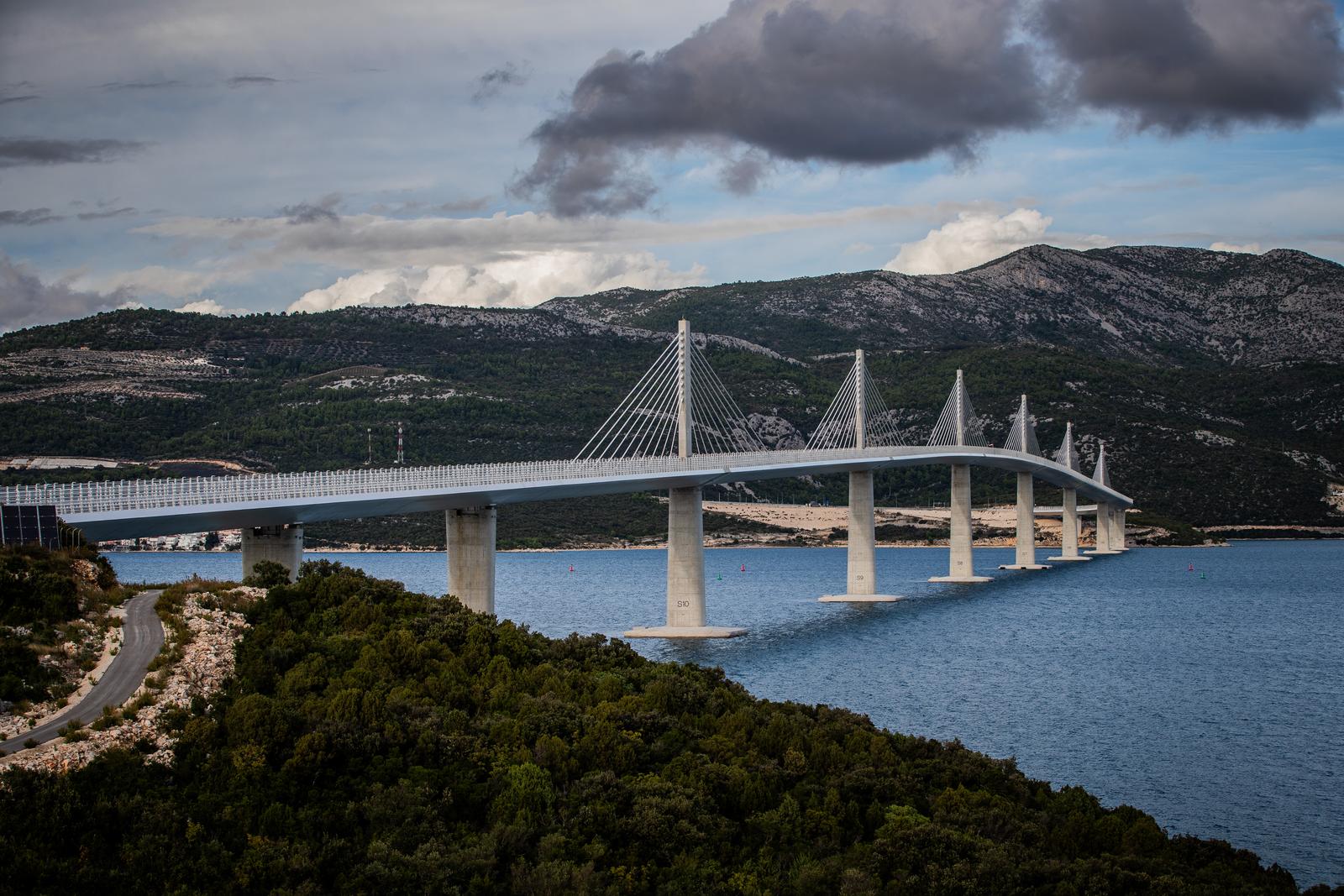 Pelješki most