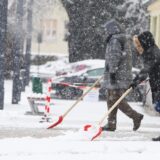 10.01.2025., Karlovac - Od ranih jutarnjih sati u Karlovcu pada gusti snijeg. Photo: Kristina Stedul Fabac/PIXSELL