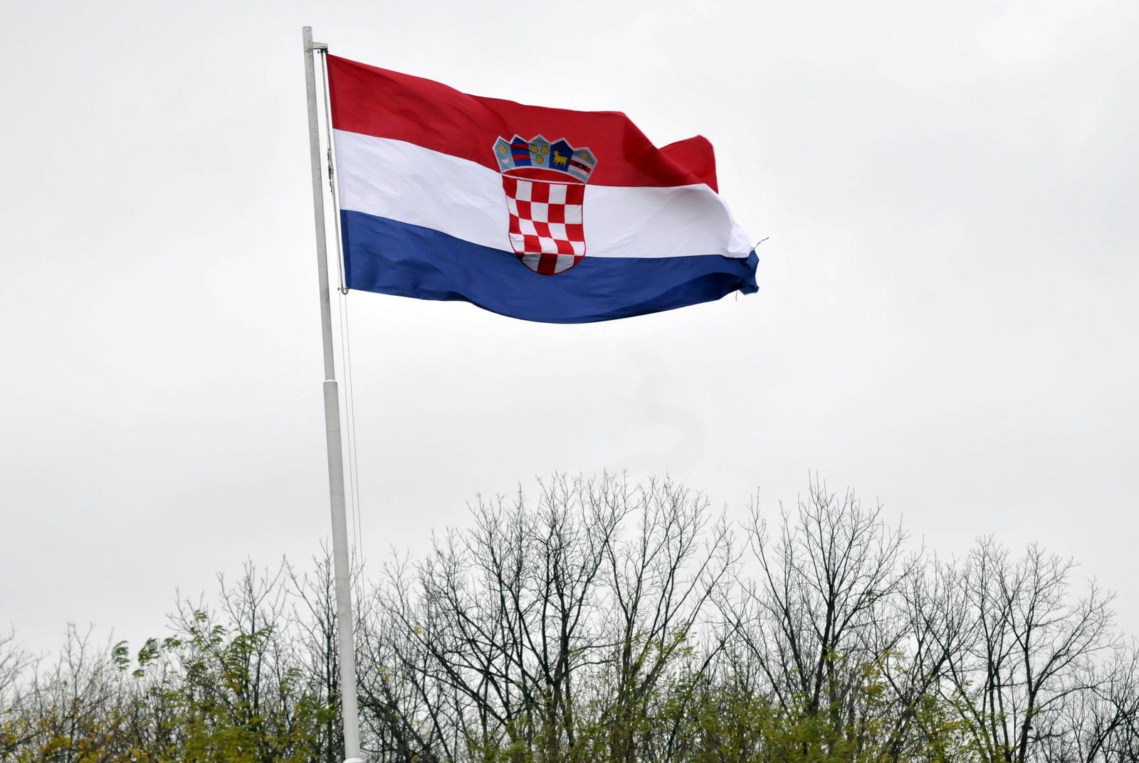 11.11.2013., Vukovar - Hrvatska zastava vijori se na vjetru.rPhoto: Goran Ferbezar/PIXSELL