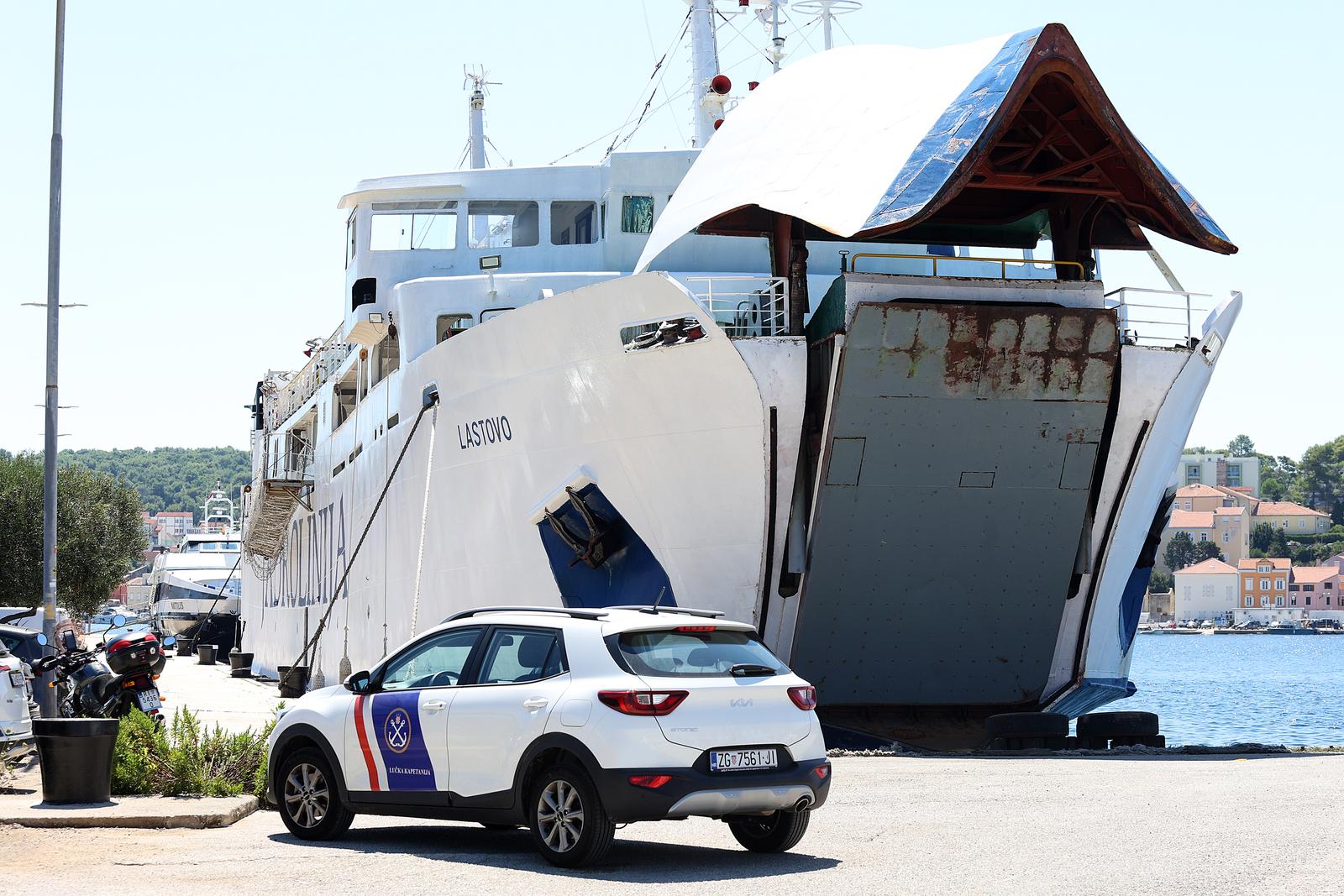 12.08.2024., Mali Losinj - U padu ulazne rampe trajekta Lastovo u trajektnom pristanistu u Malom Losinju trojica mornara Jadrolinije su poginula, a jedan je tesko ozlijedjen. Photo: Nel Pavletic/PIXSELL