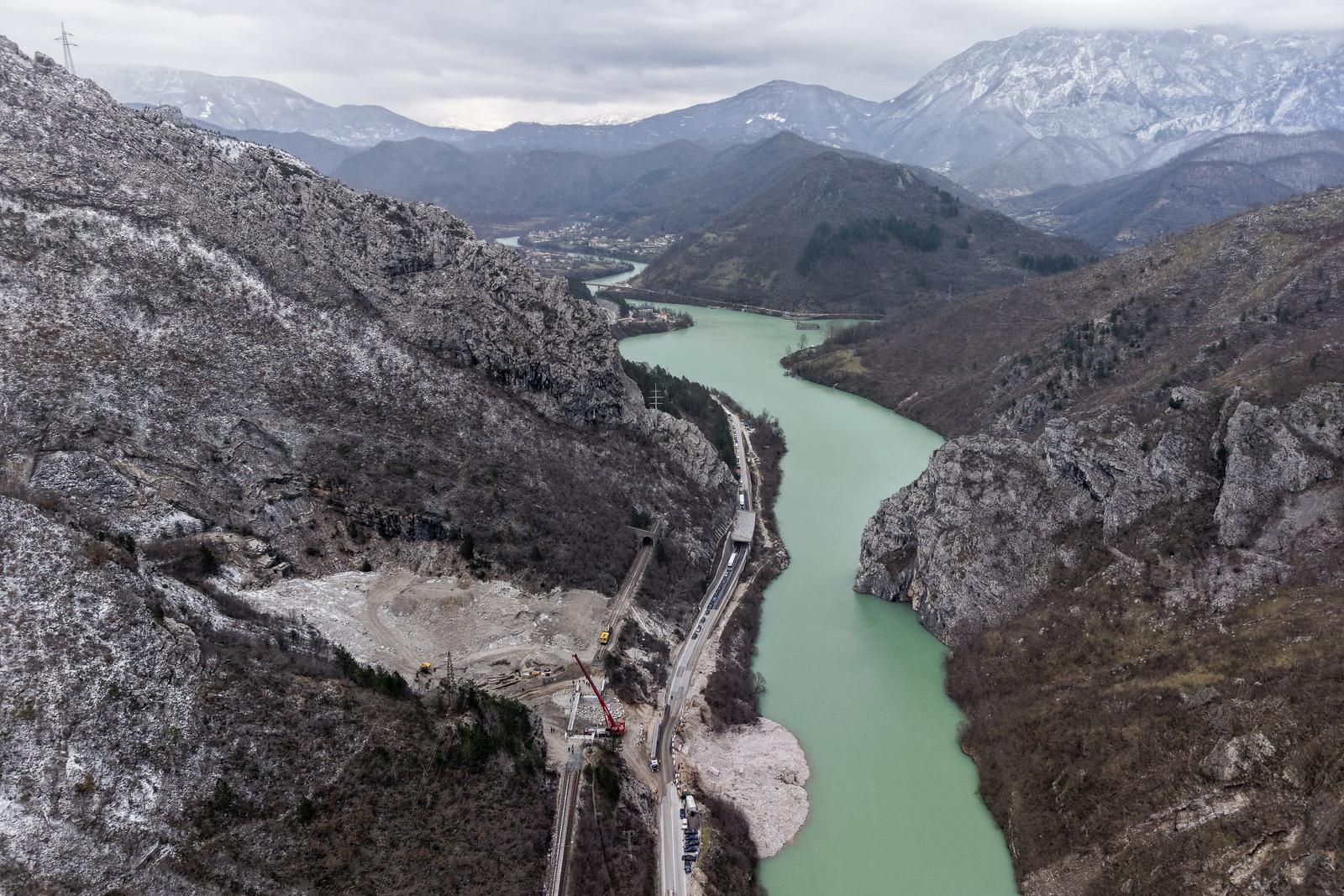 13.01.2025., Donja Jablanica, Bosna i Hercegovina - Pogled iz zraka na gradiliste Komadinovo Vrelo u Donjoj Jablanici gdje traju radovi na sanaciju pruge koja je srusena tokom poplava i klizista u 10. mjesecu prosle godine. Photo: Armin Durgut/PIXSELL