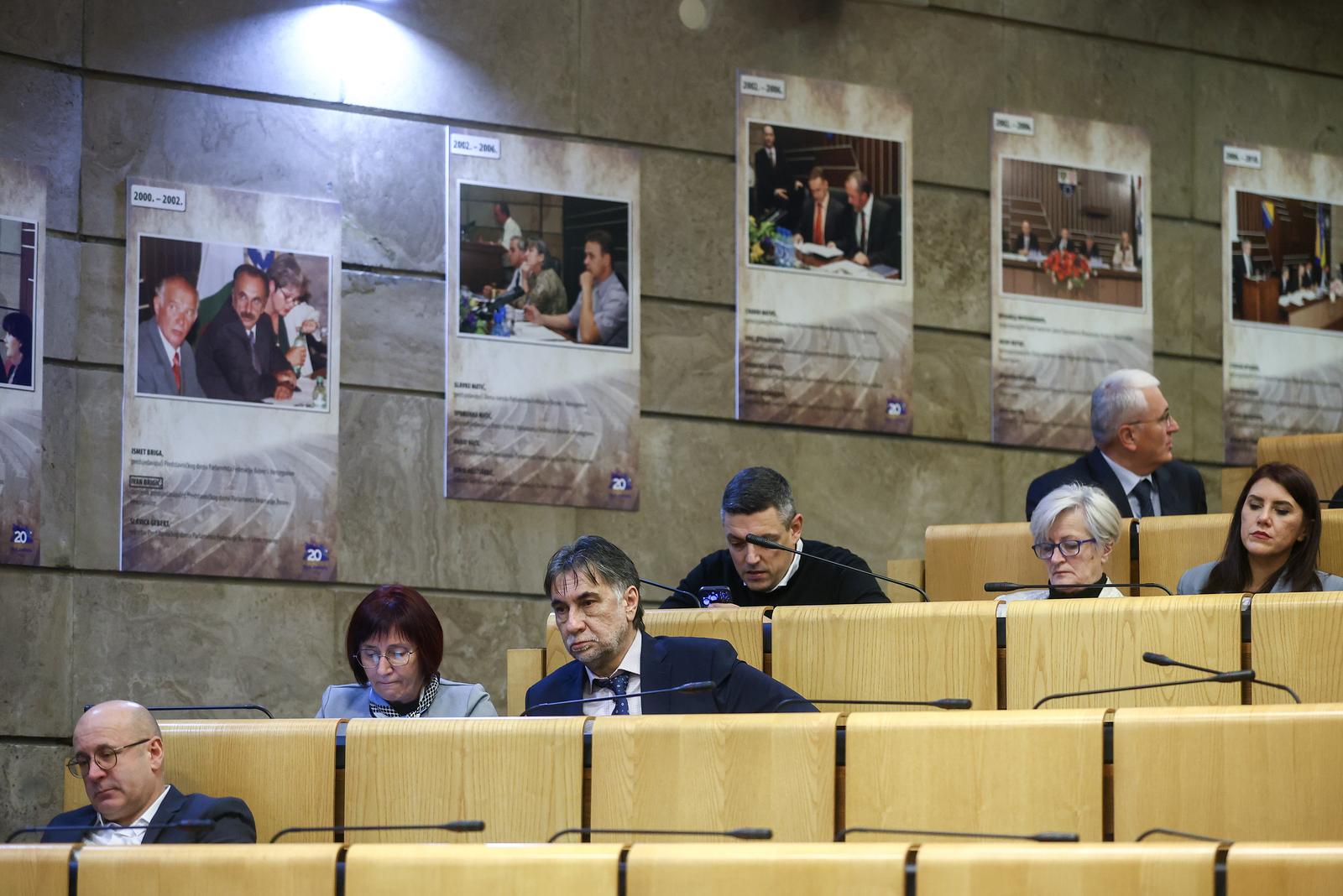 16.01.2025., Sarajevo, Bosna i Hercegovina - Izvanredna sjednica Doma naroda Parlamenta Federacije Bosne i Hercegovine, a razlog za sazivanje je rasprava o Prijedlogu zakona o Juznoj interkonekciji. Miroslav Mitrovic Photo: Armin Durgut/PIXSELL