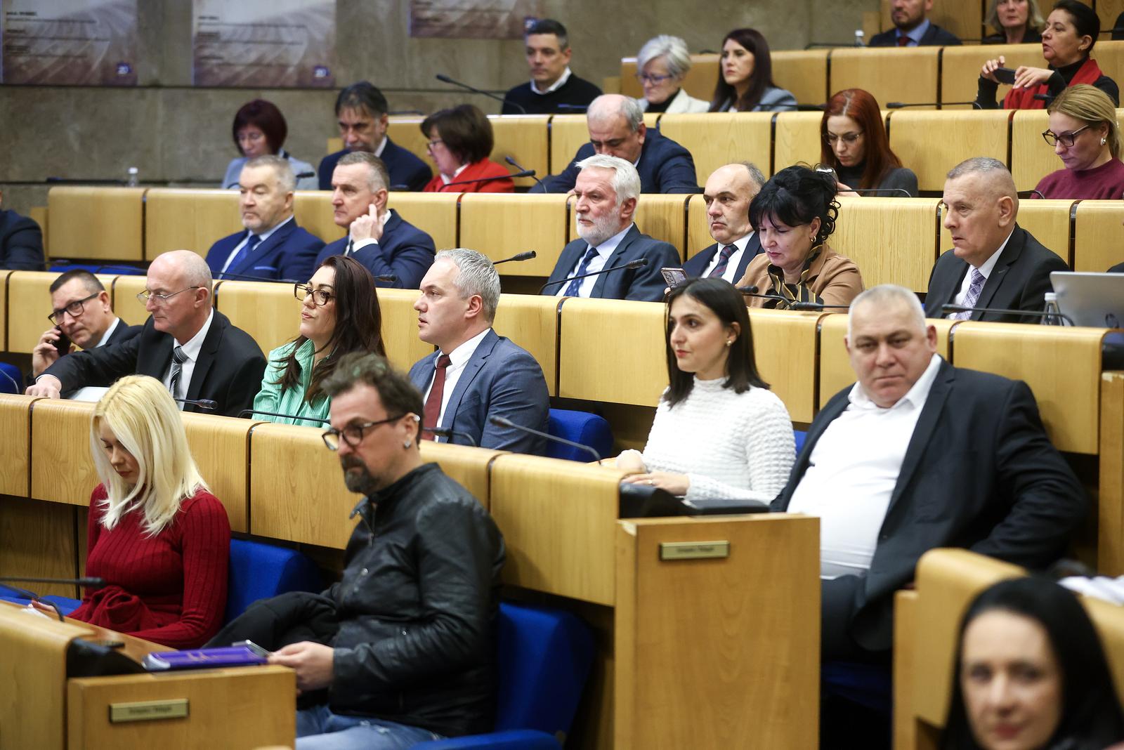 16.01.2025., Sarajevo, Bosna i Hercegovina - Izvanredna sjednica Doma naroda Parlamenta Federacije Bosne i Hercegovine, a razlog za sazivanje je rasprava o Prijedlogu zakona o Juznoj interkonekciji. Photo: Armin Durgut/PIXSELL