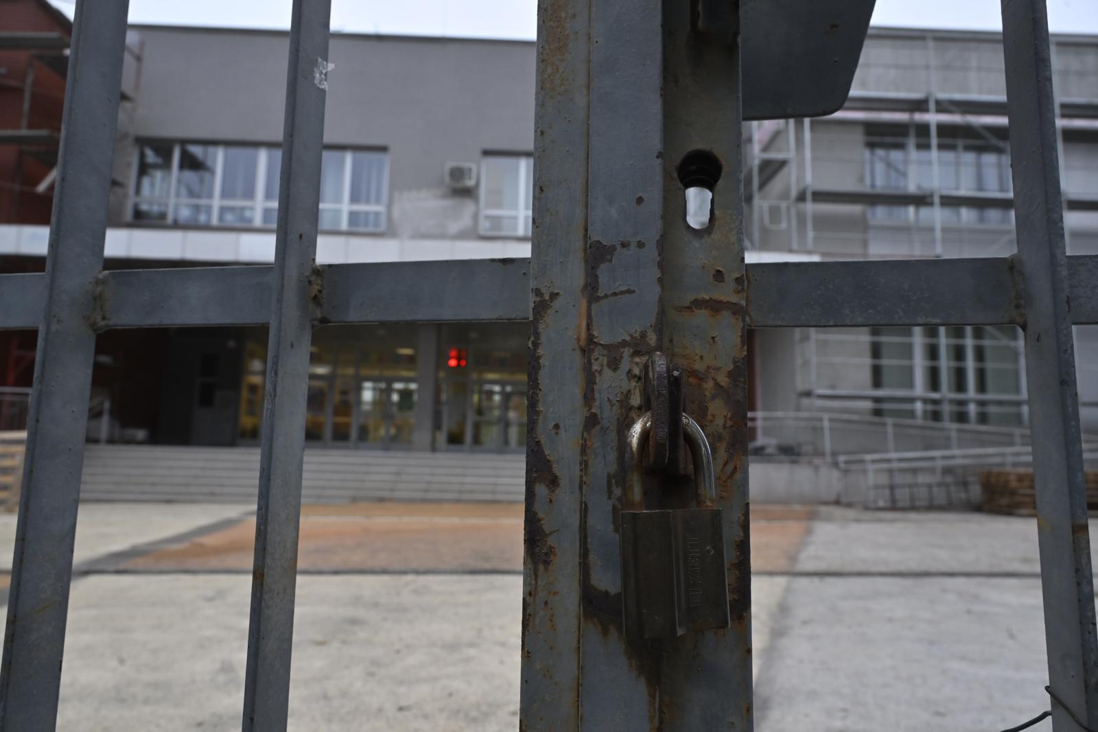 20, January, 2025, Belgrade - Some educational institutions across Serbia are suspending classes today as a form of support and solidarity with student protests and in order to fulfill their, as well as educational, demands - the "Milena Pavlovic-Barili" elementary school in Visnjicka Banja is open, but there are no students. Photo: M.M./ATAImages

20, januar, 2025, Beograd - Deo obrazovnih ustanova sirom Srbije danas obustavlja nastavu kao vid podrske i solidarnosti sa studentskim protestima i u cilju ispunjenja njihovih, ali i prosvetnih zahteva  - Osnovna skola "Milena Pavlovic-Barili" u Visnjickoj banji je otvorena, ali nema djaka.  Photo: M.M./ATAImages Photo: M.M./ATAImages/PIXSELL