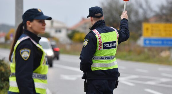 20.11.2024., Sibenik - Pojacane kontrole prometne policije na prometnicama grada Sibenika. Photo: Hrvoje Jelavic/PIXSELL