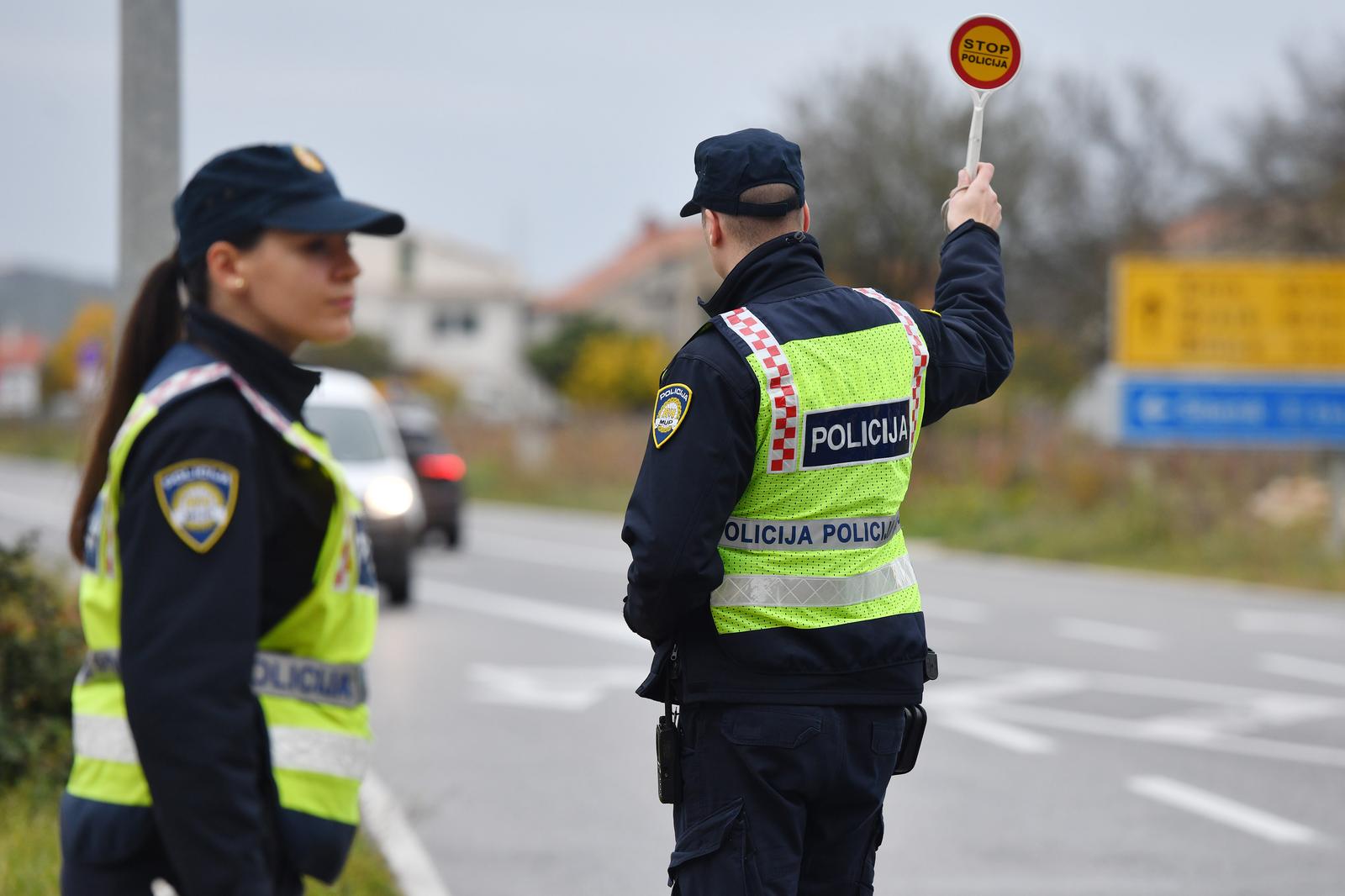 20.11.2024., Sibenik - Pojacane kontrole prometne policije na prometnicama grada Sibenika. Photo: Hrvoje Jelavic/PIXSELL