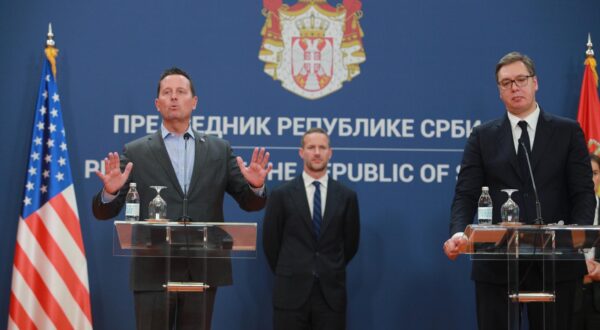 22, September, 2020, Belgrade - Press conference after the meeting of Serbian President Aleksandar Vucic and Prime Minister Ana Brnabic with US President's Special Envoy for Belgrade-Pristina Dialogue Richard Grenell and Executive Director of the International Development Finance Corporation Adam Boehler. Richard Grenell, Adam Boehle, Aleksandar Vucic. Photo: Milos Tesic/ATAImages/PIXSELLrr22, septembar, 2020, Beograd - Konferencija za novinare posle sastanak predsednika Srbije Aleksandra Vucica i premijerke Ane Brnabic sa specijalnim izaslanikom predsednika SAD za dijalog Beograd-Pristina Richardom Grenellom i izvrsnim direktorom Medjunarodne razvojne finansijske korporacije SAD Adamom Boehlerom. Photo: Milos Tesic/ATAImages/PIXSELL